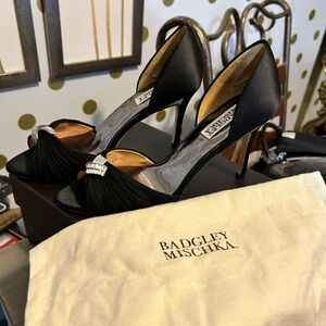 Badgley Mischka Elegant Black Heels with Rhinestone Detail